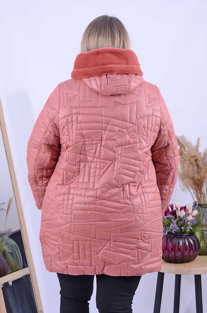 Яскрава зимова подовжена куртка супер батал