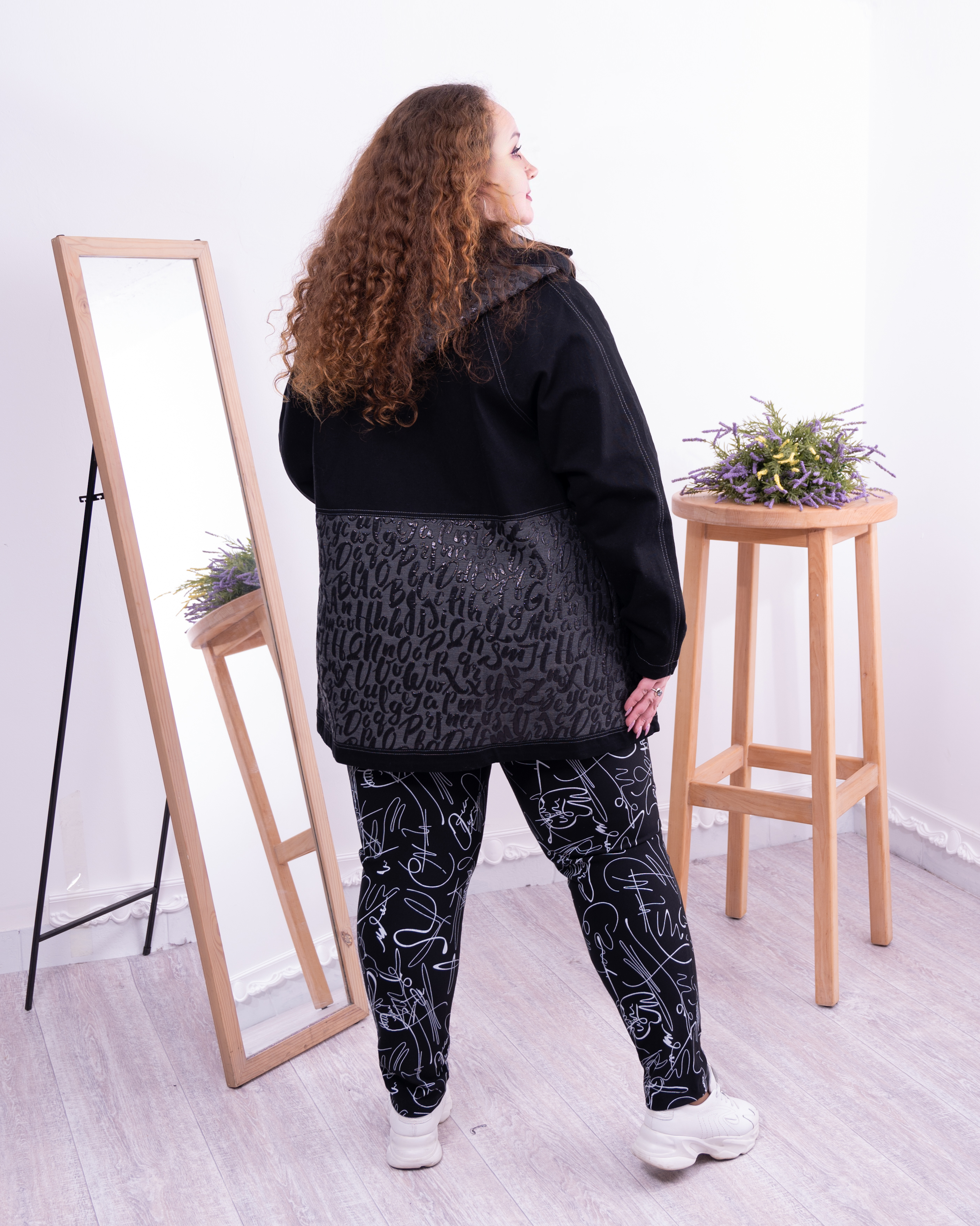 Джинсова куртка з візерунком супер батал