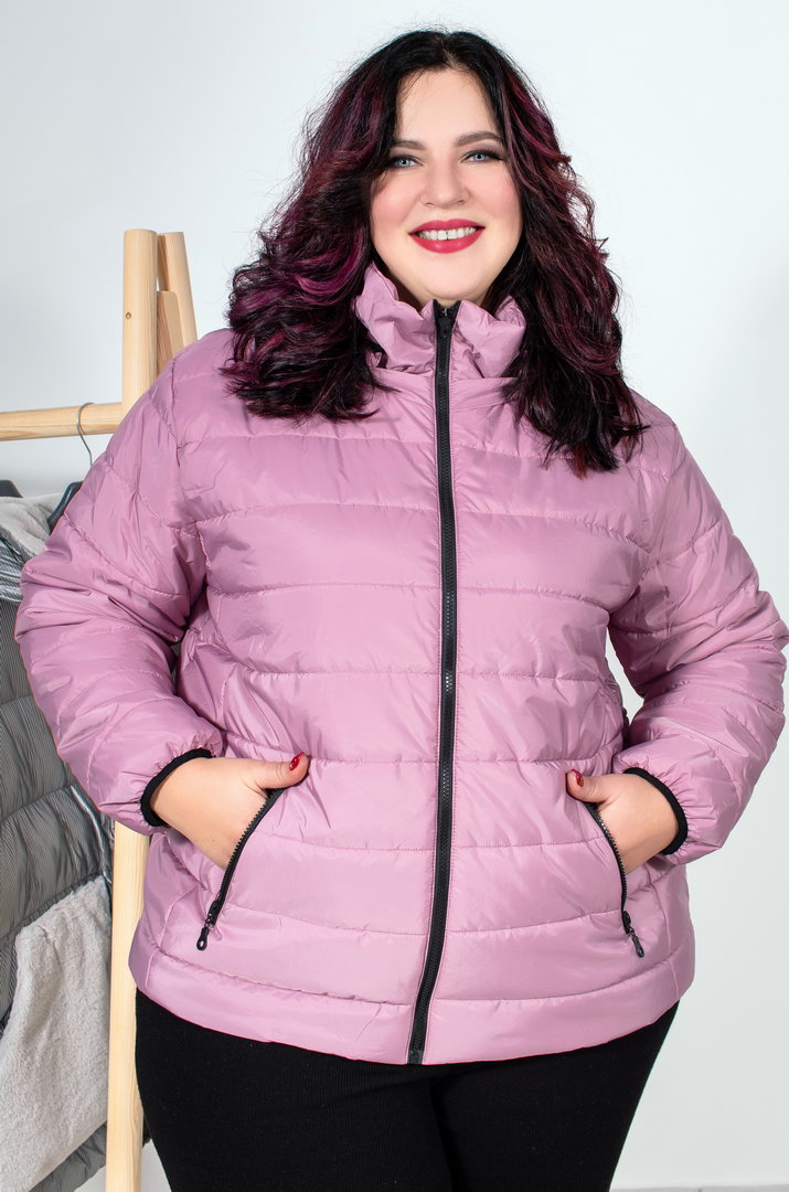 Куртка коротка з каптуром на затяжках супер батал