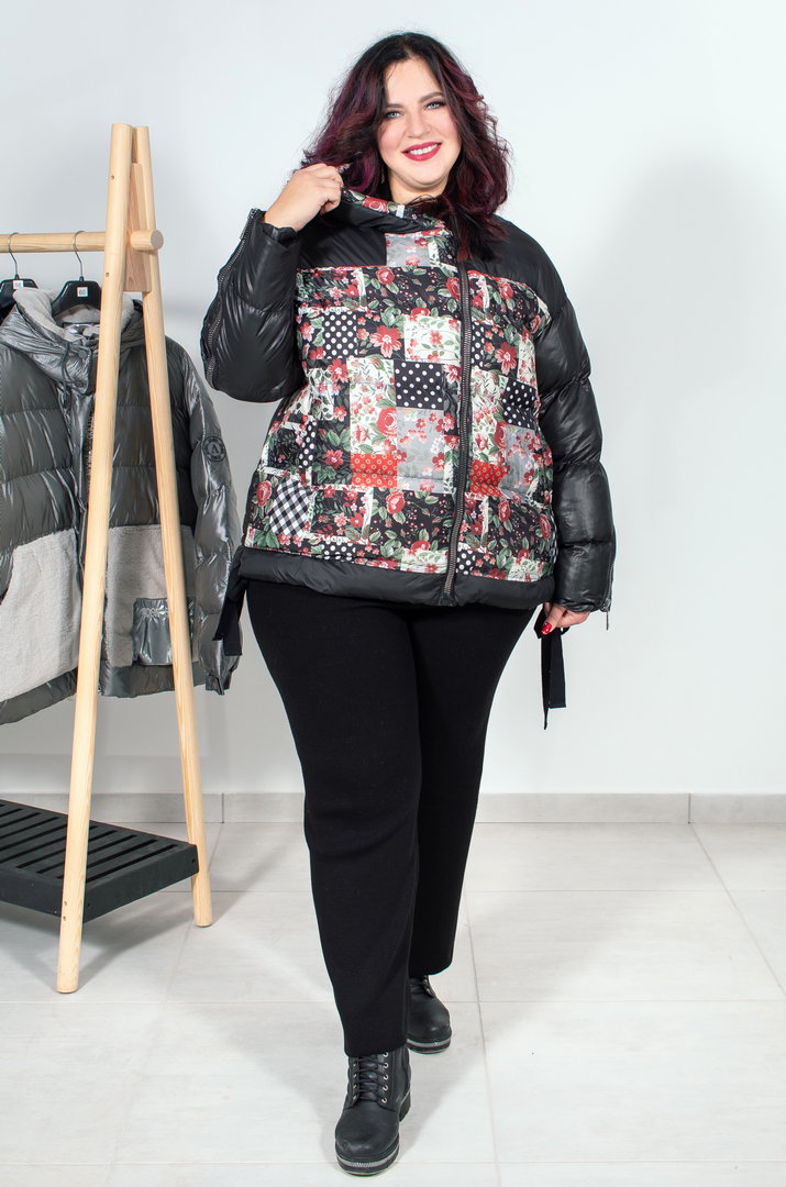Коротка зимова куртка з квітковим принтом супер батал