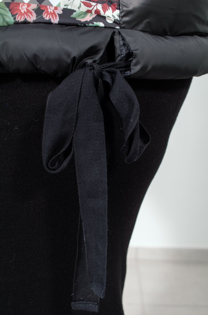 Коротка зимова куртка з квітковим принтом супер батал