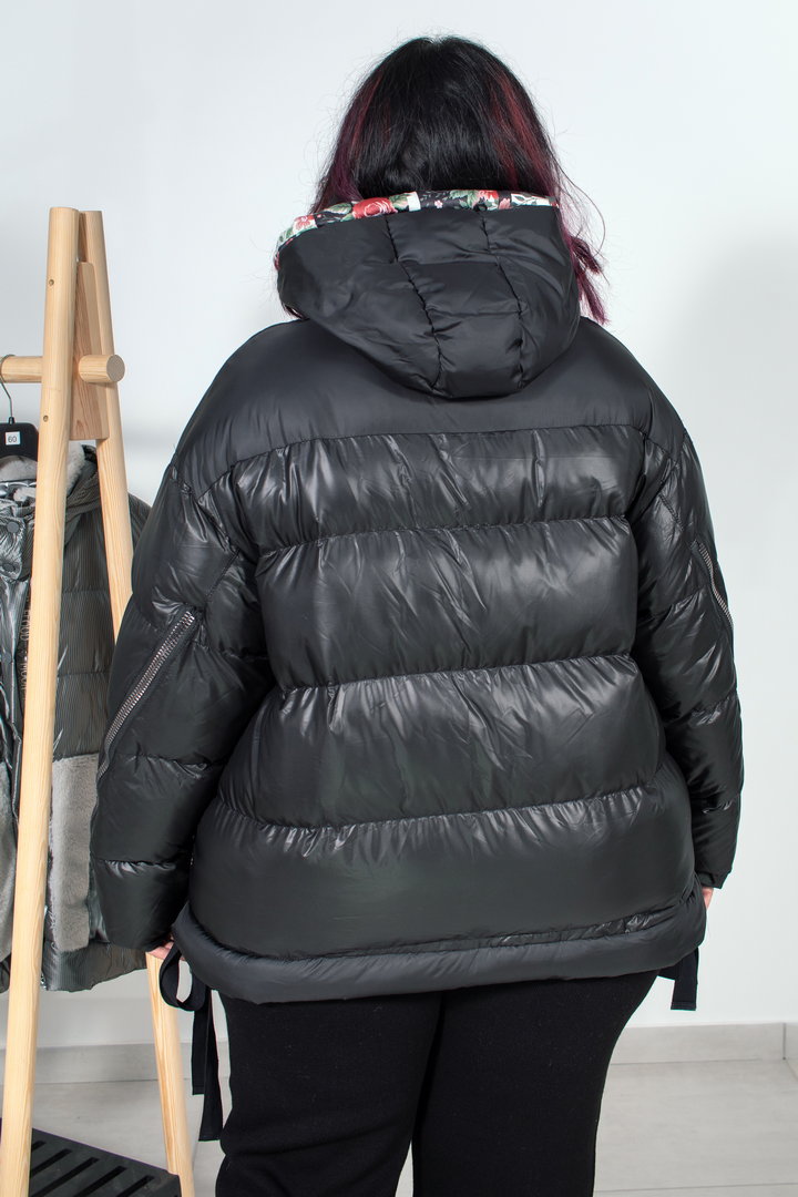 Коротка зимова куртка з квітковим принтом супер батал