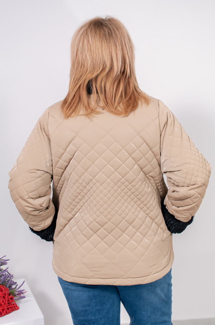 Куртка коротка з хутряними кишенями і коміром батал