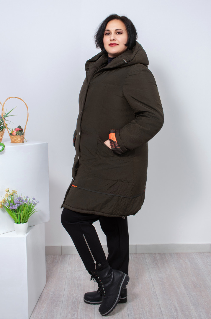 Куртка довга на заклепках батал