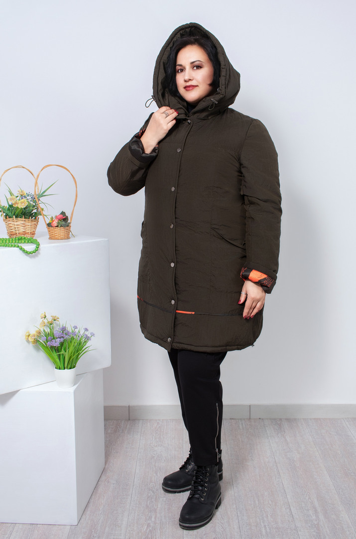 Куртка довга на заклепках батал