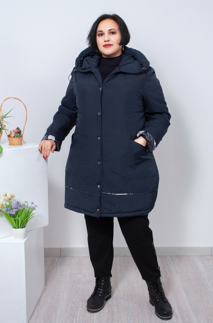 Куртка довга на заклепках батал