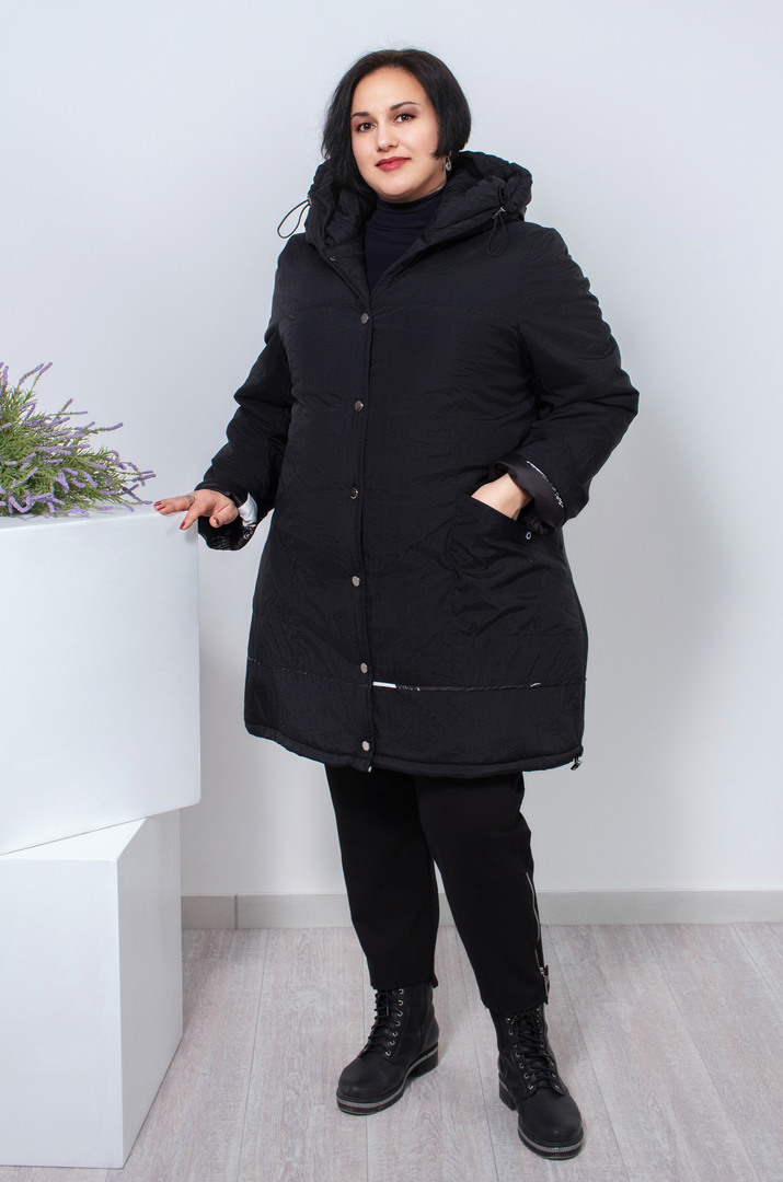 Куртка довга на заклепках батал