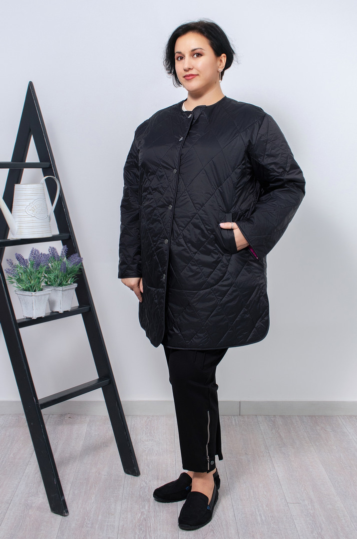 Класична демісезонна куртка на кнопках супер батал