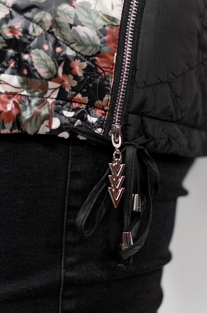 Куртка в яскраві квіткові принти супер батал