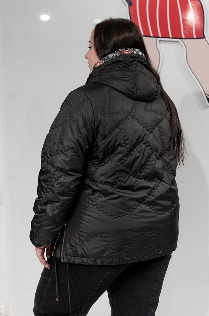 Куртка в яскраві квіткові принти супер батал