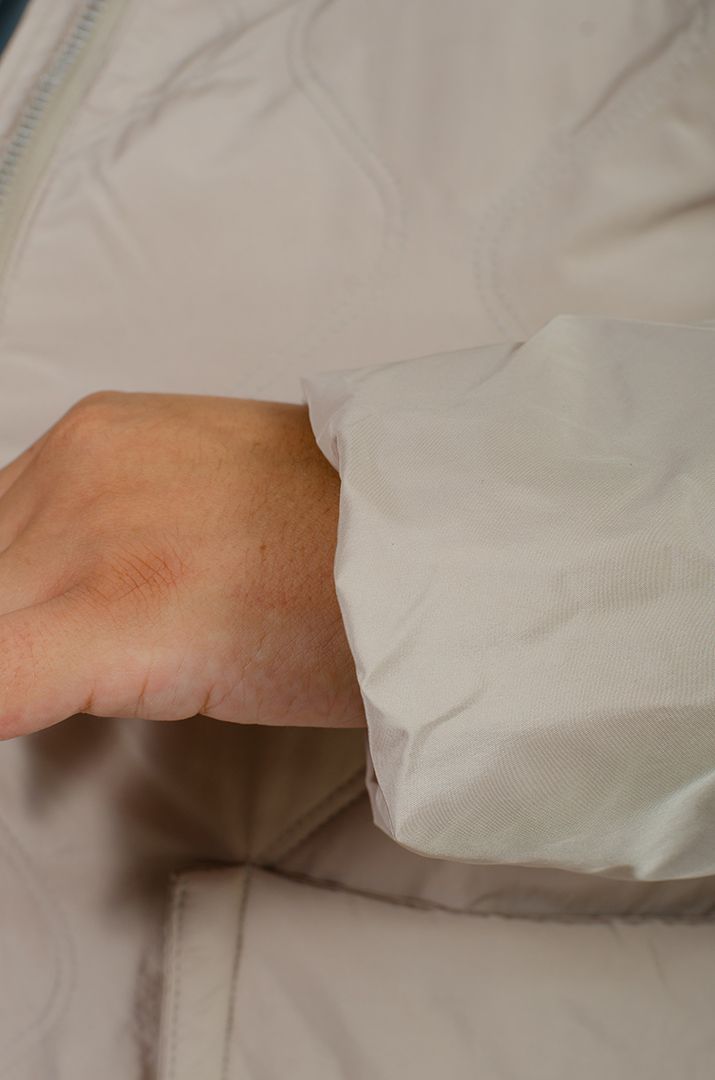 Куртка з накладними кишенями великих розмірів