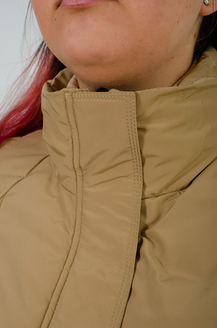 Куртка коротка  з декором великих розмірів