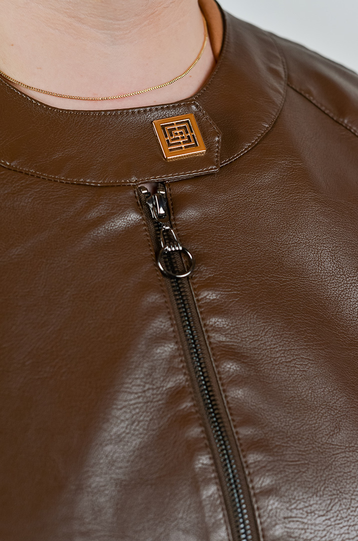 Куртка из эко кожи с воротником мандарин больших размеров