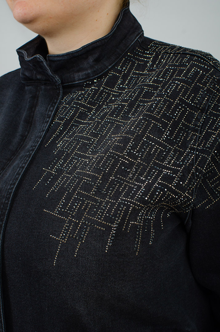 Куртка джинсова з блискавкою та стразами великих розмірів