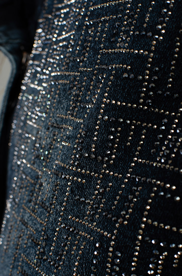 Куртка джинсова з блискавкою та стразами великих розмірів