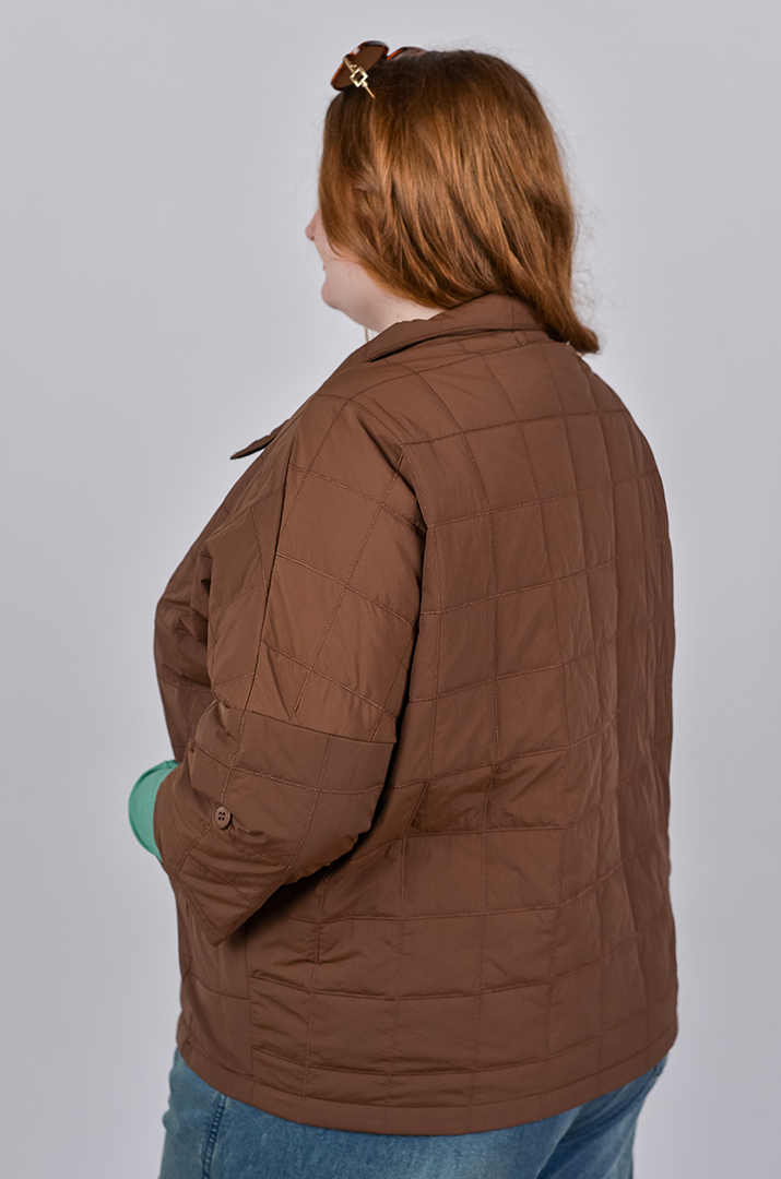 Куртка коротка з високим коміром великих розмірів