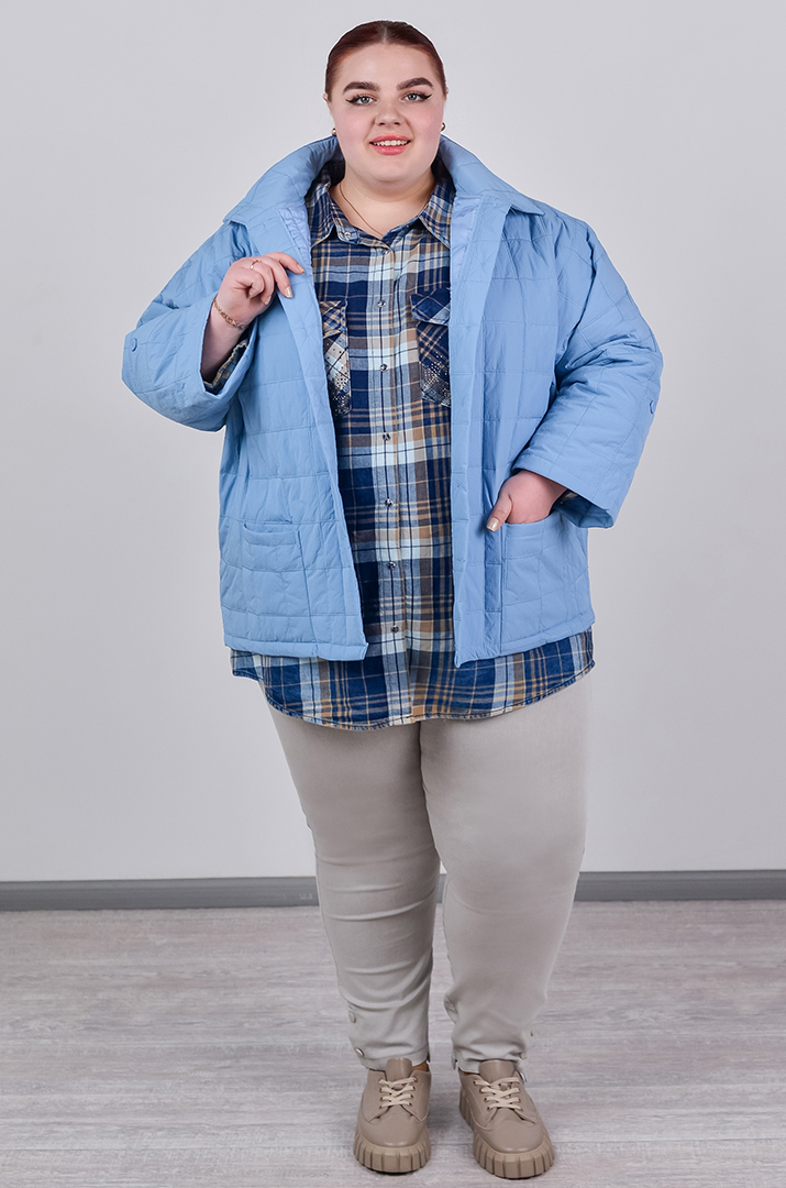 Куртка коротка з високим коміром великих розмірів