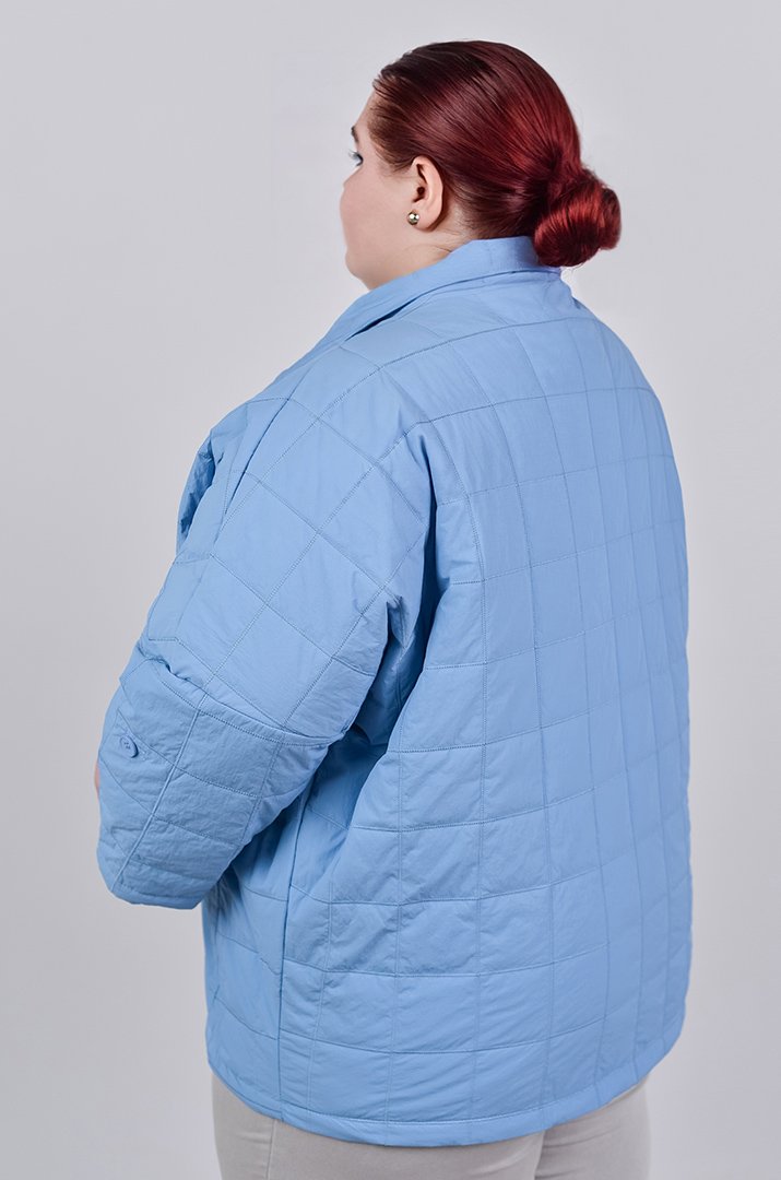 Куртка коротка з високим коміром великих розмірів