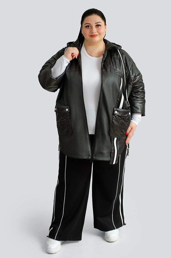 Чорна куртка великих розмірів