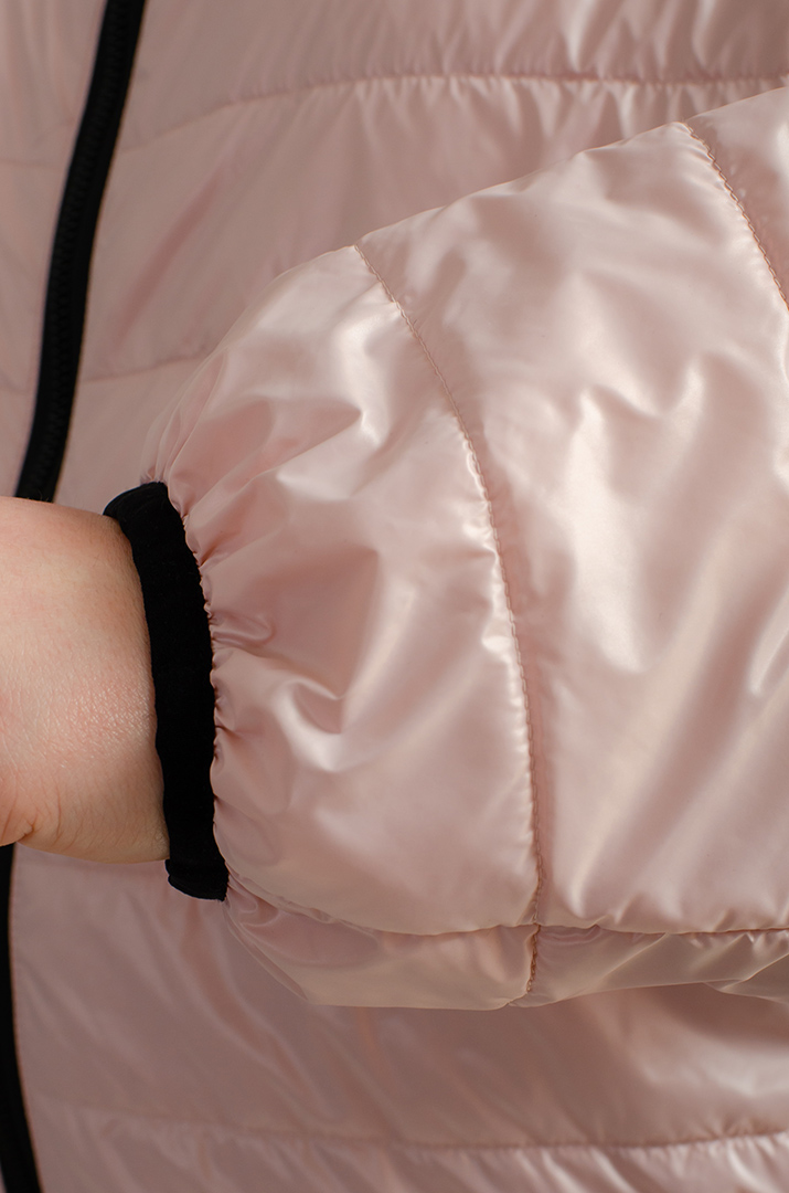 Стьобана коротка куртка великих розмірів