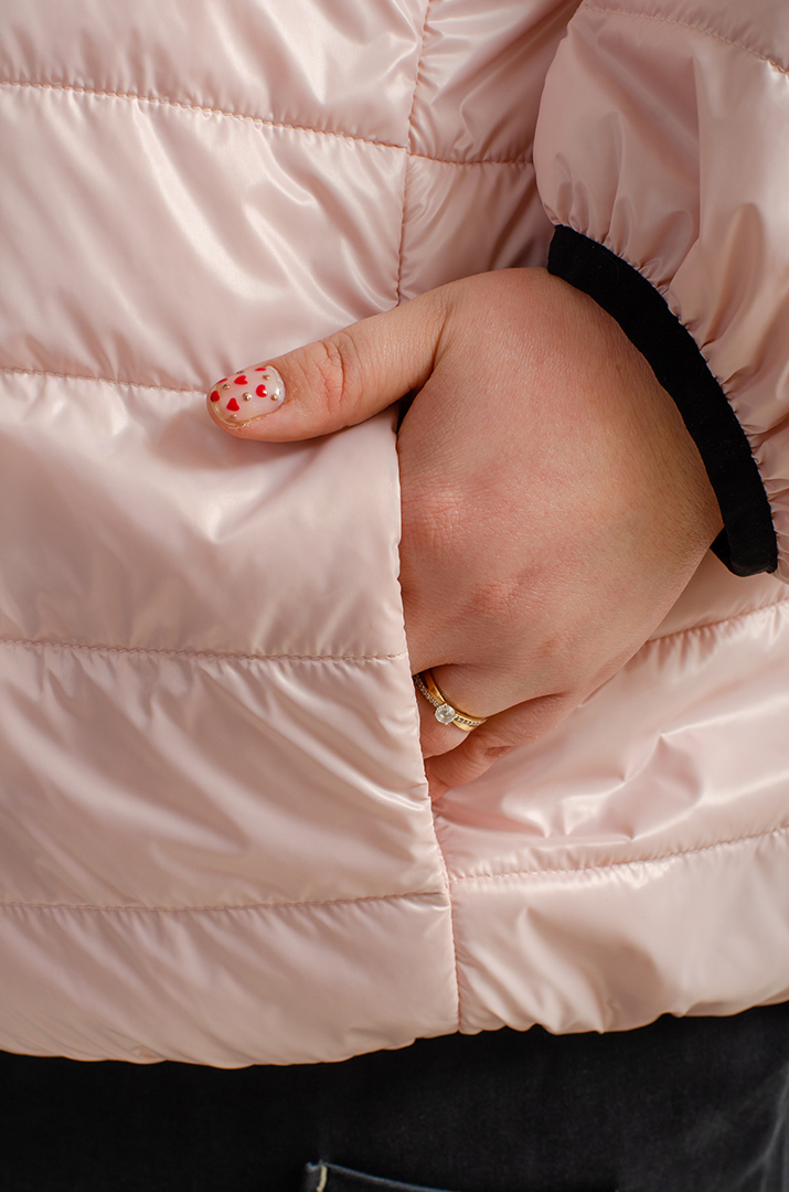 Стьобана коротка куртка великих розмірів