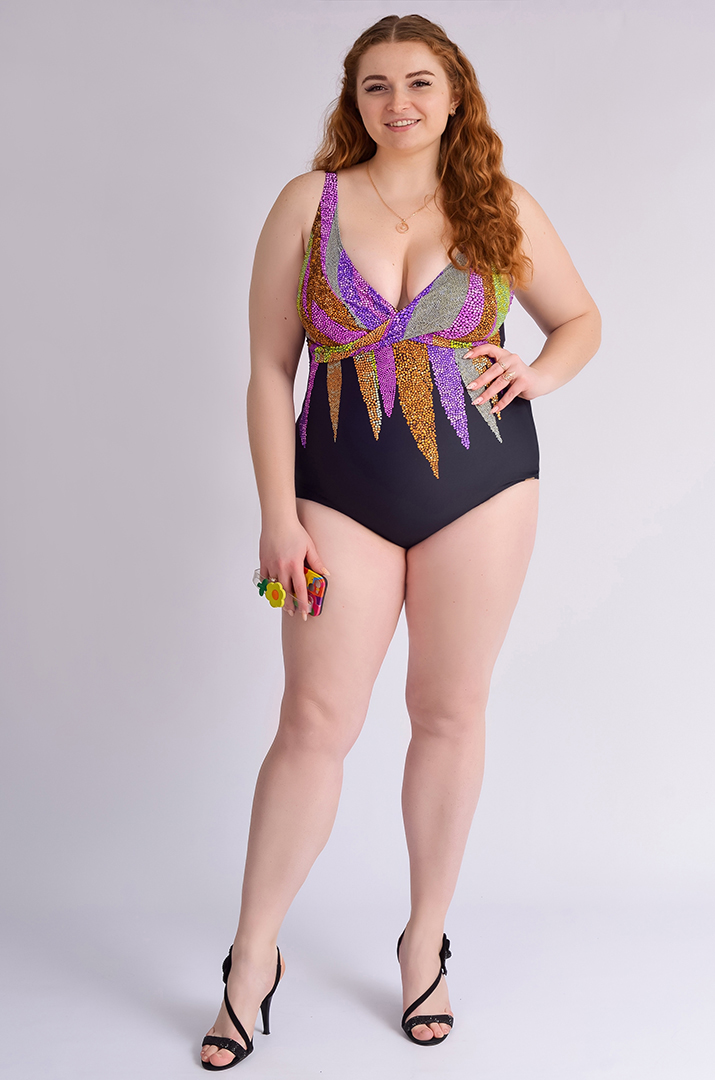 Купальник суцільний з елегантним принтом великих розмірів