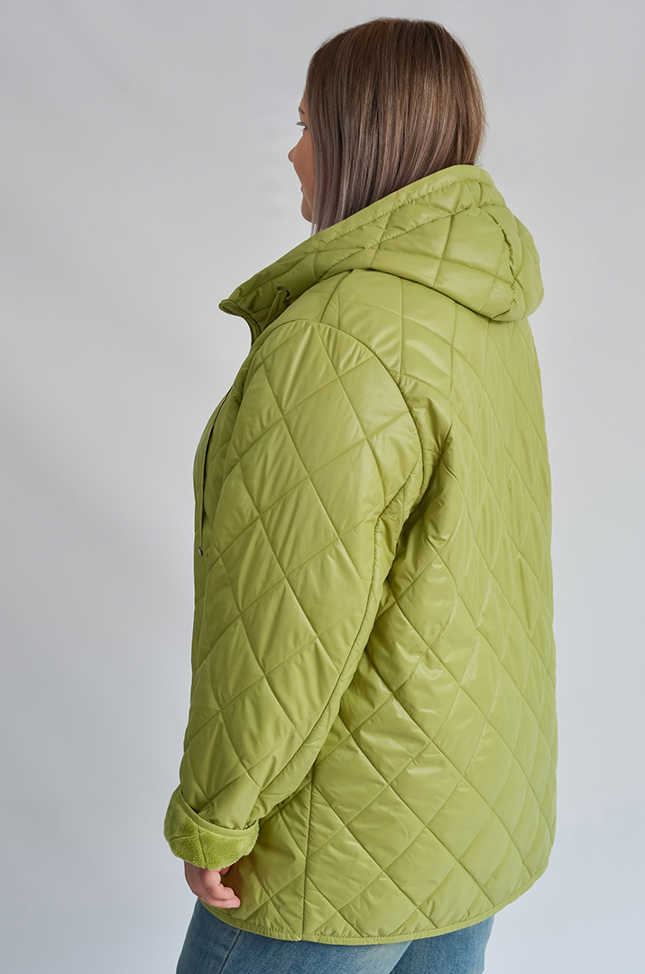 Куртка в салатовому кольорі із кишенями великих розмірів