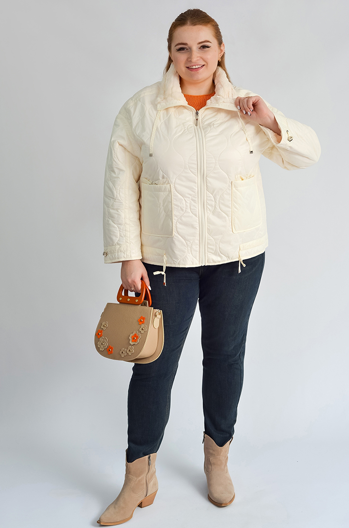 Двостороння куртка кремового кольору з екохутром та плащівкою великих  розмірів