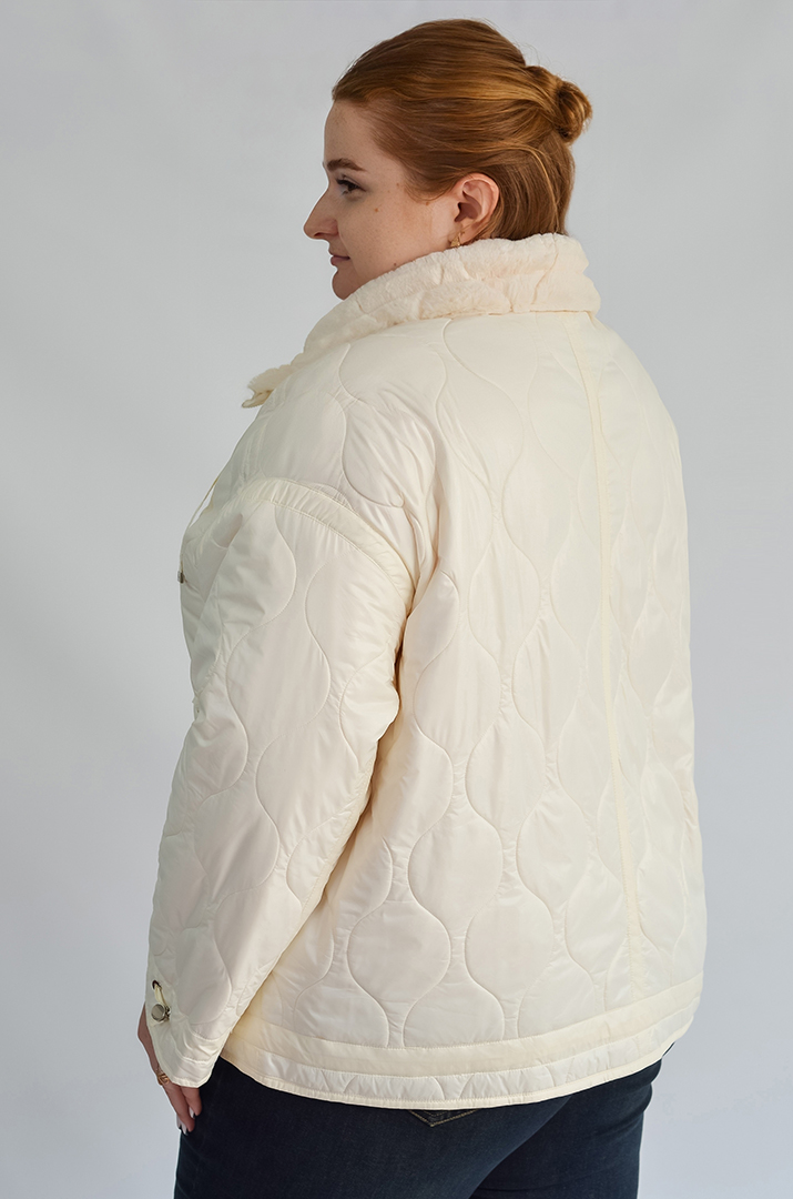 Двостороння куртка кремового кольору з екохутром та плащівкою великих  розмірів