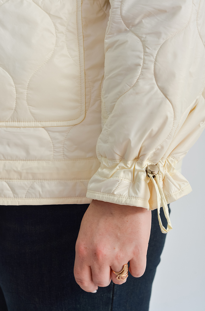 Двостороння куртка кремового кольору з екохутром та плащівкою великих  розмірів
