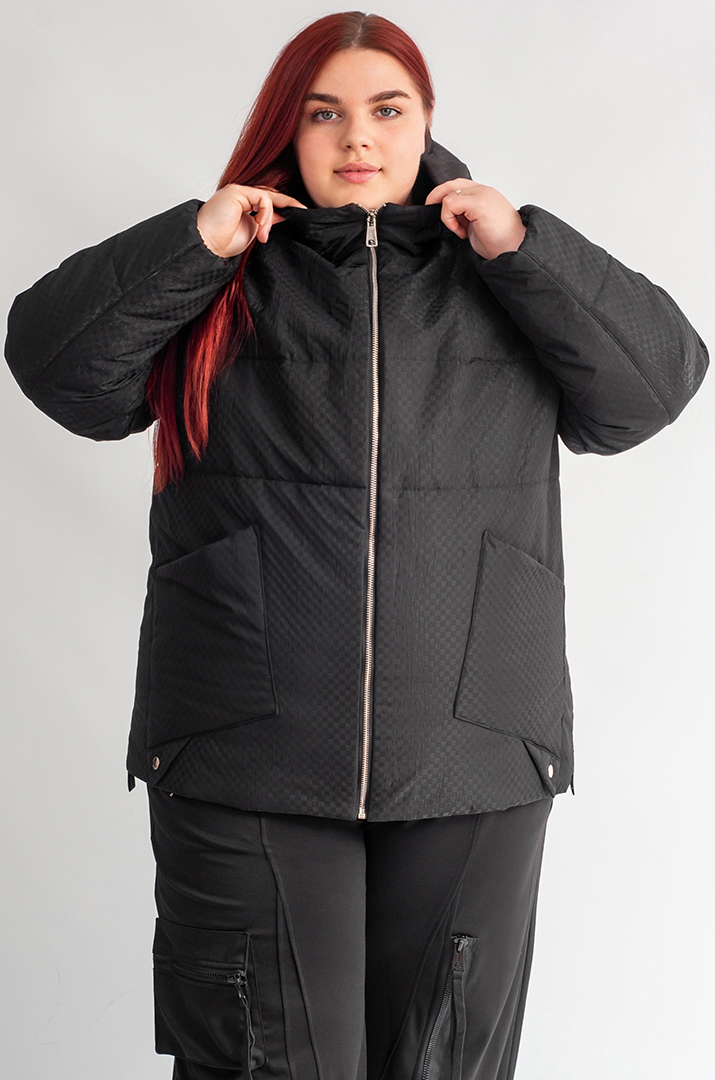 Куртка коротка з графічним принтом великих розмірім