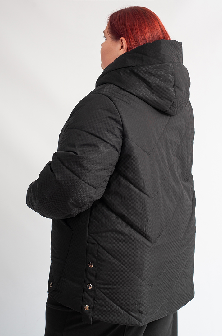 Куртка коротка з графічним принтом великих розмірім