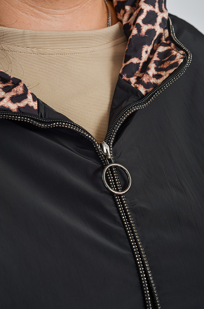 Довга куртка з капюшоном та регульованою талією великих розмірів