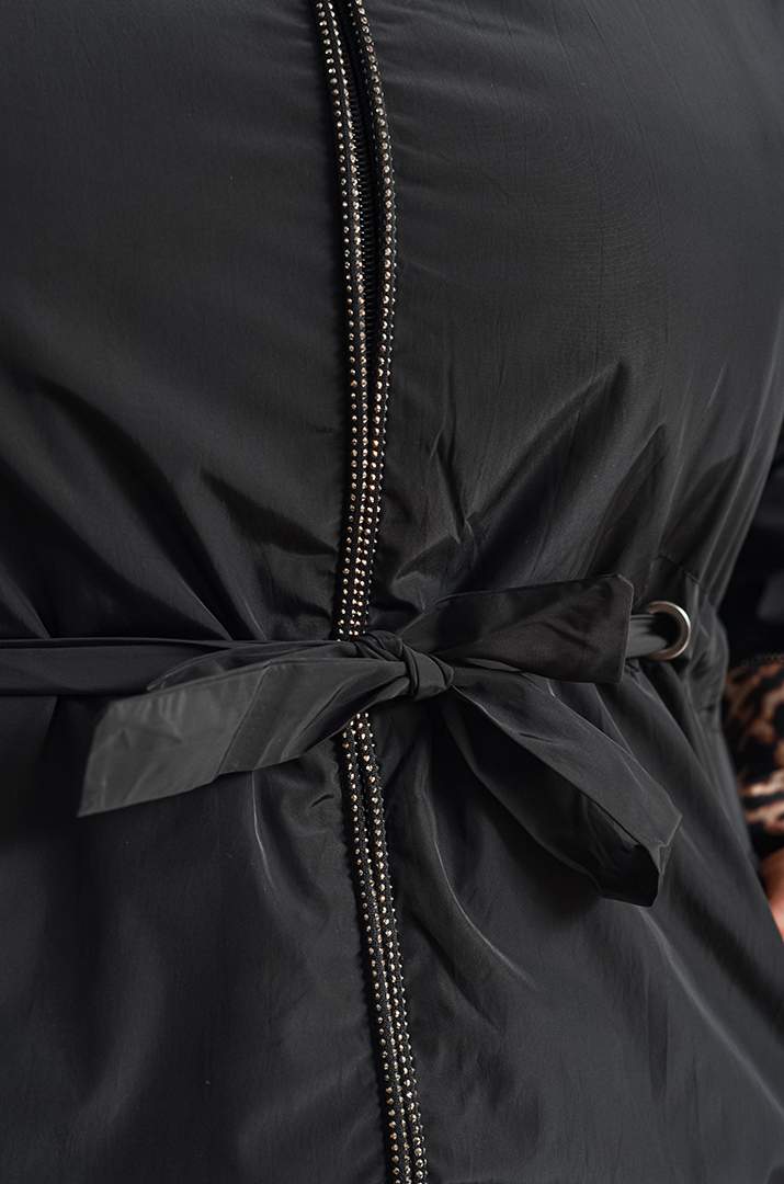 Довга куртка з капюшоном та регульованою талією великих розмірів