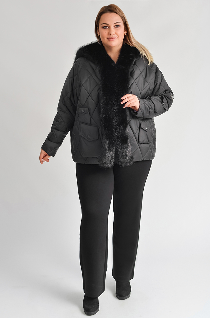 Куртка зі знімним хутром і стильними накладними кишенями великих розмірів