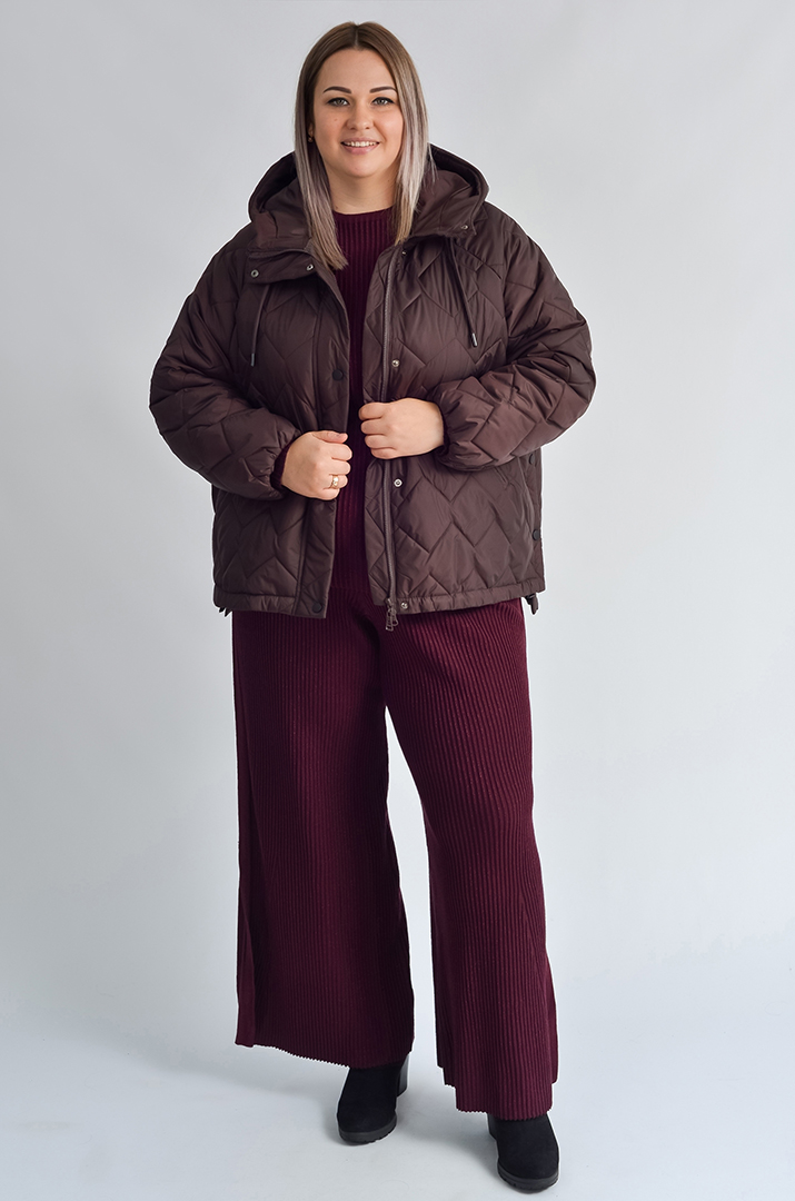 Стьобана куртка прямого силуету з капюшоном великих розмірів