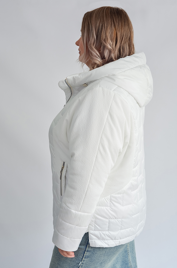 Куртка з комбінованими фактурами великих розмірів