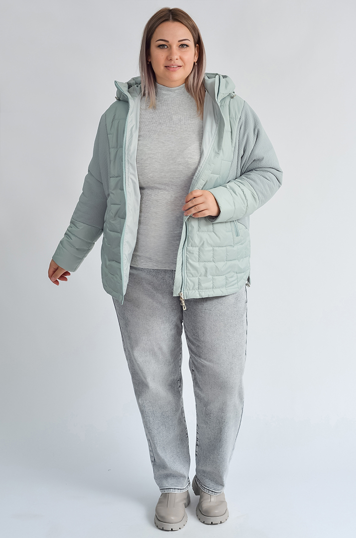 Куртка з комбінованими фактурами великих розмірів