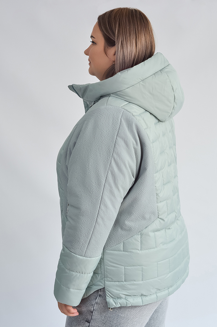 Куртка з комбінованими фактурами великих розмірів