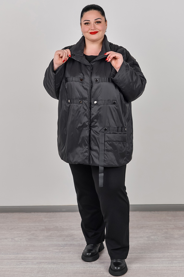Чорна куртка на кнопках з накладною кишенею великих розмірів