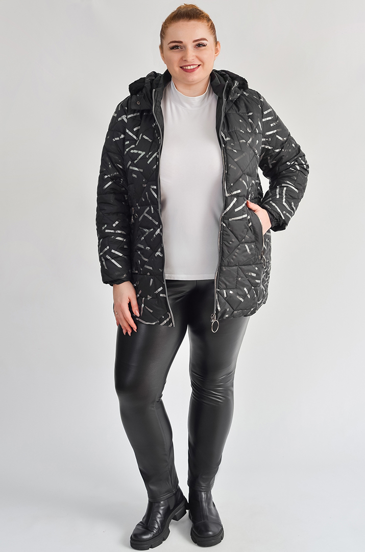 Чорна куртка з сірим геометричним малюнком великих розмірів