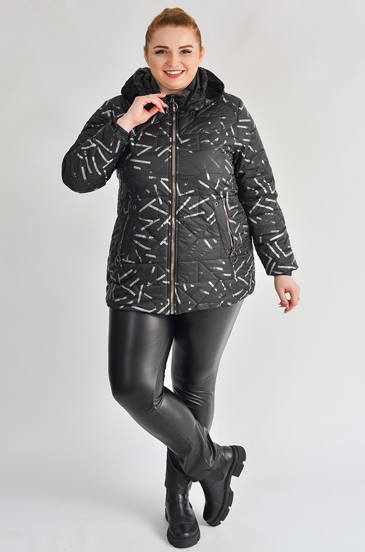 Чорна куртка з сірим геометричним малюнком великих розмірів