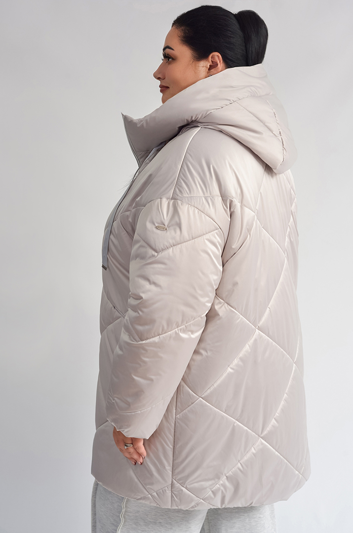 Зимова куртка з капюшоном і декоративними шнурками великих розмірів