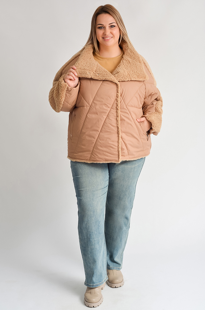 Куртка коротка з фактурним поєднанням тканин великих розмірів