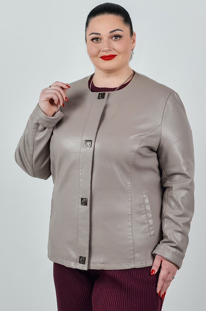 Однотонна куртка з екошкіри з акцентними кнопками великих розмірів
