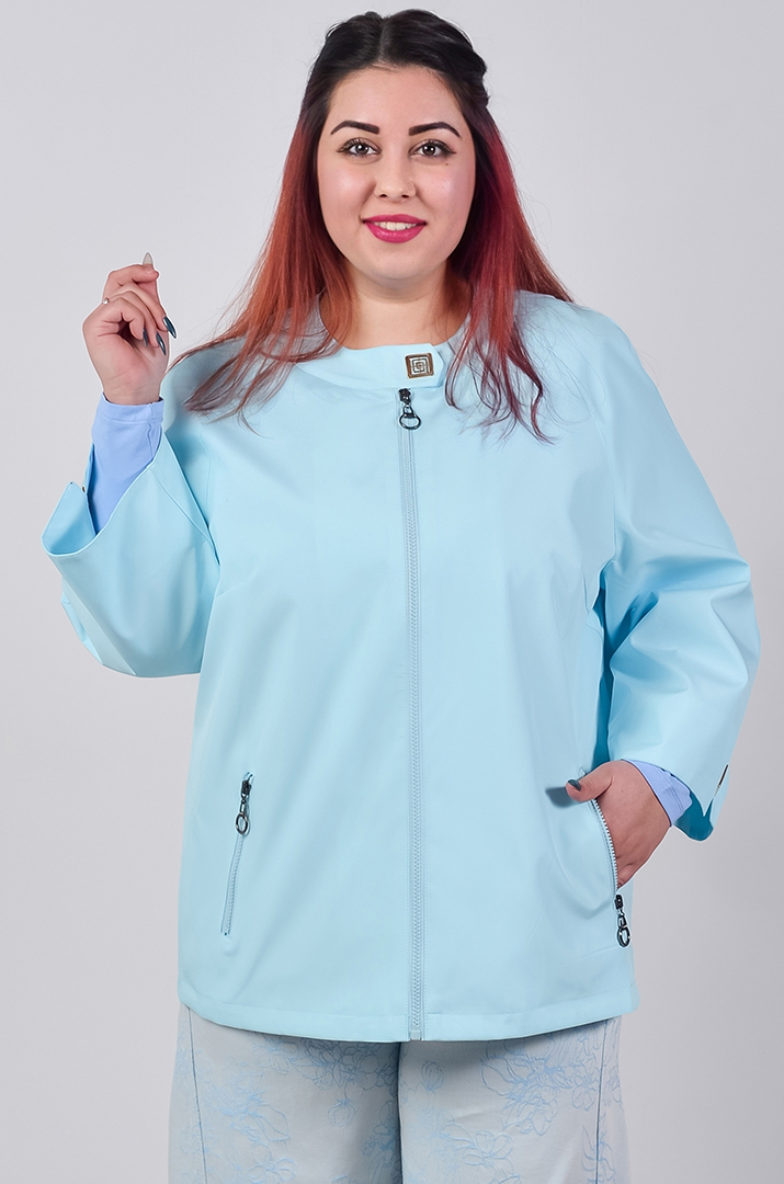 Куртка коротка з плащівки та з декоративною фурнітурою великих розмірів