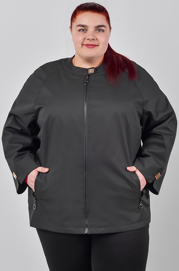 Куртка коротка з плащівки та з декоративною фурнітурою великих розмірів