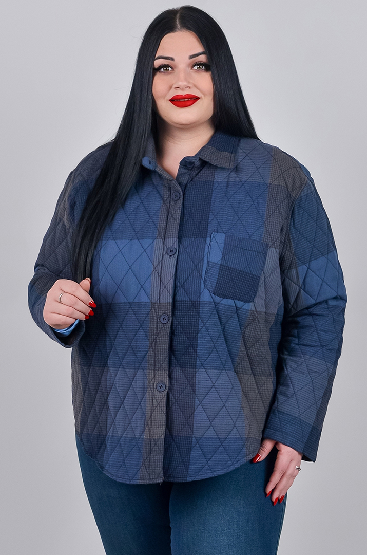 Куртка коротка з візерунком у клітинку і накладною кишенею великих розмірів