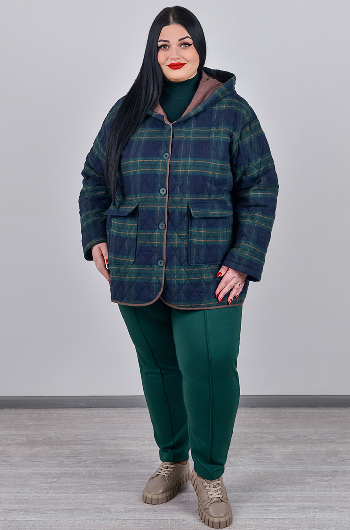 Куртка на ґудзиках з накладними кишенями та з капюшоном великих розмірів