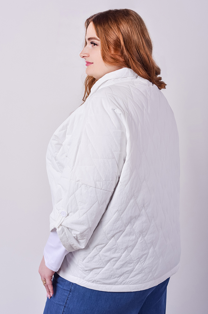 Куртка коротка зі стьобаною фактурою та з накладними кишенями великих розмірів